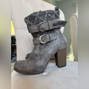 Muk Luks heeled boots, size 8, New